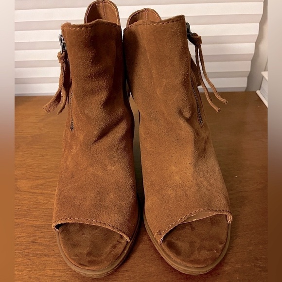 Dolce Vita Peep-toe Bootie in Camel/Chestnut - Picture 2 of 6